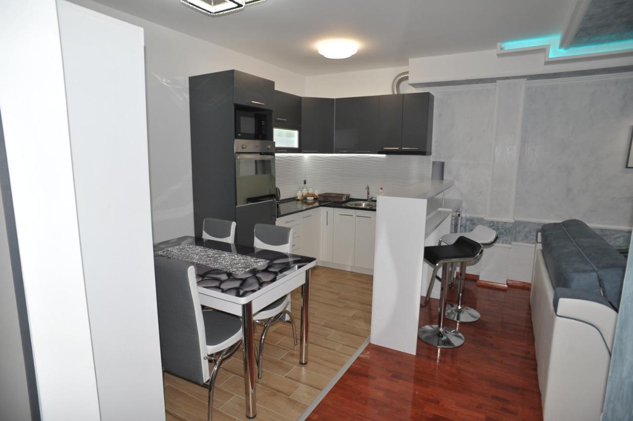 Twins Apartments Čačak Dış mekan fotoğraf