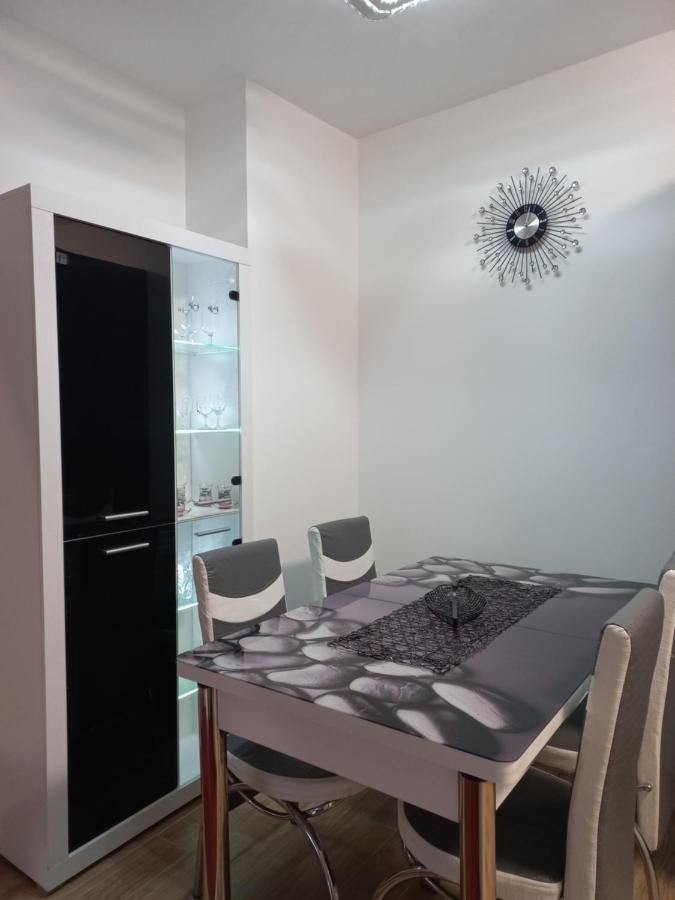 Twins Apartments Čačak Dış mekan fotoğraf